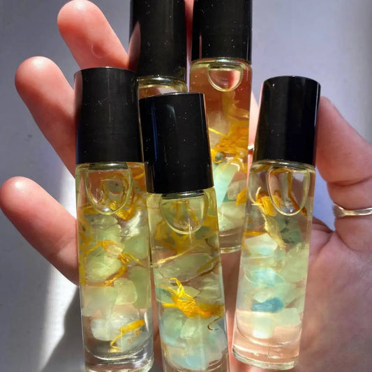 Aquamarine perfume roller with coconut oil, 10ml gemstone bottle
