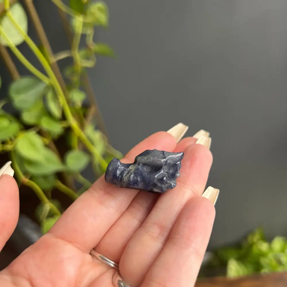 Black arrowhead pendant necklace with natural crystal stones for peace