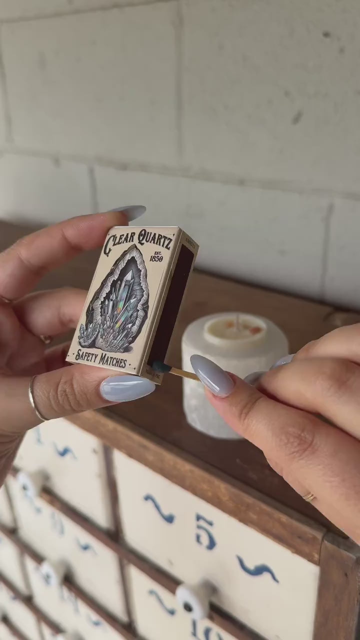 Packing a crystal mystery gift box