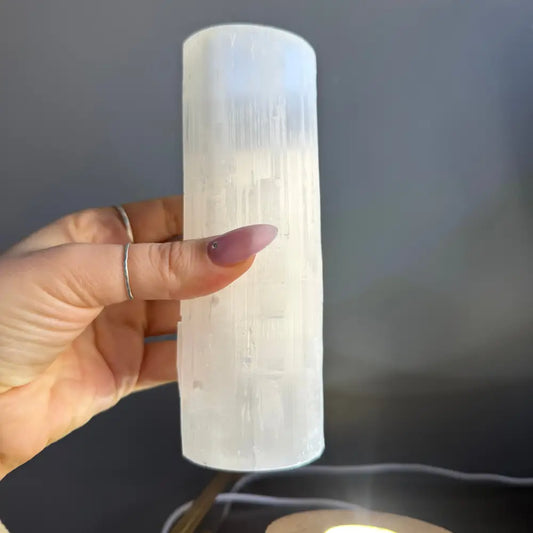White 6-inch selenite cylinder lamp holder with grooves