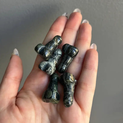 6-pack black bone-shaped dog treats in 1 Inch Natural Stone Crystal Phallus Carving